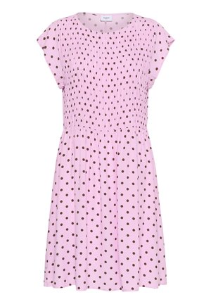 Roza obleka s kratkimi rokavi z rjavimi pikami, nabranim pasom in okroglim izrezom, dolžine do kolen in sproščenega kroja.