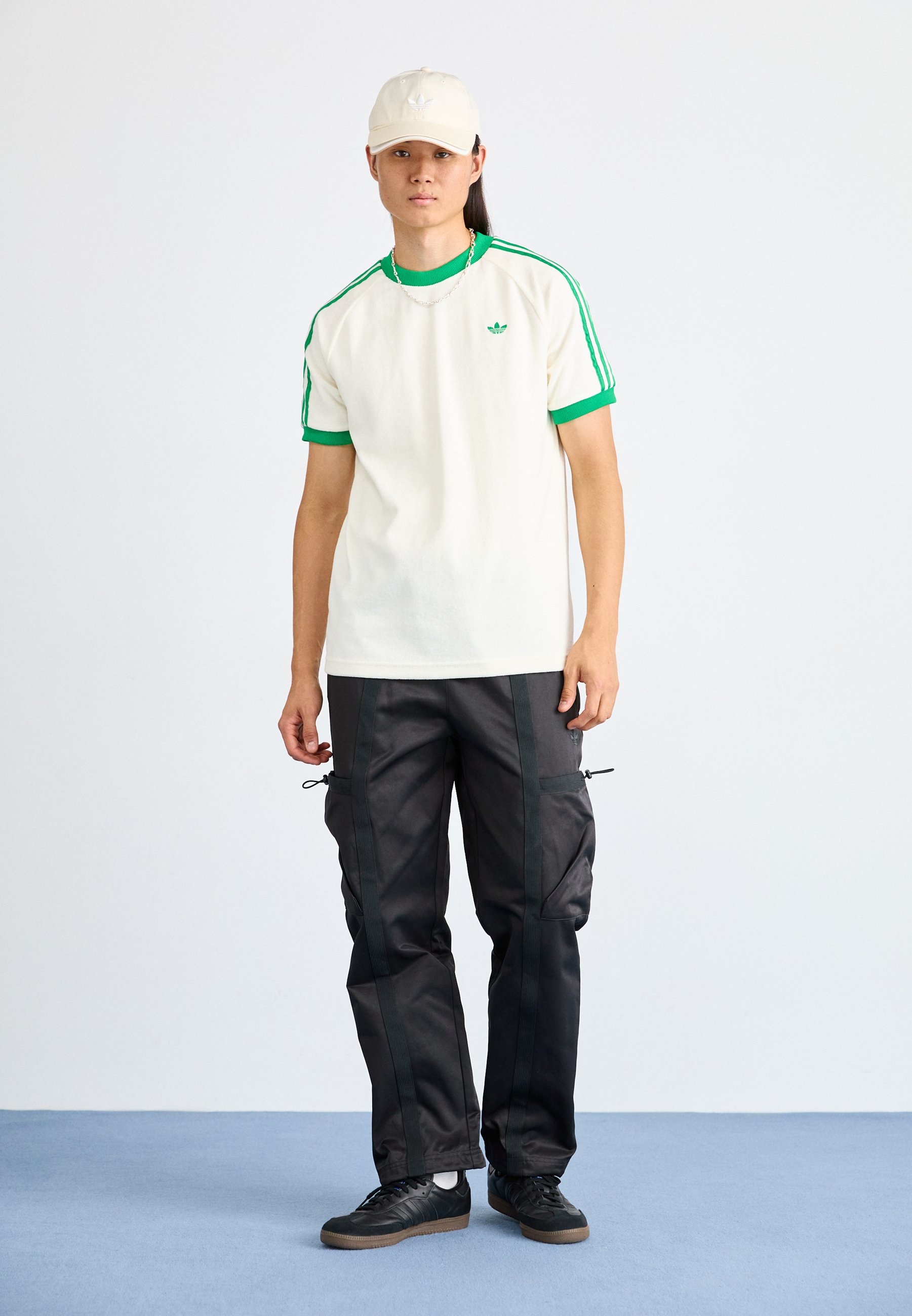 adidas｜ Originals CALI TEE プリント半袖Tシャツ adidas Originals CALI TEE - Print T-shirt - off white/off