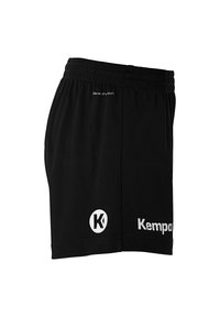 Zwarte sportshorts met een elastische tailleband, voorzien van het "K"-logo en de tekst "Kempa" in het wit. Gemaakt van vochtafvoerende stof.