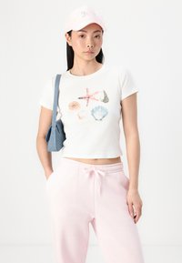 Hollister Co. Floral Graphic Baby Tee - Marškinėliai su spaudiniu - cloud dancer