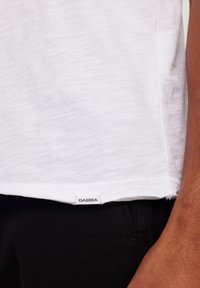 Gabba KONRAD SLUB SS - Pamata T-krekls - white