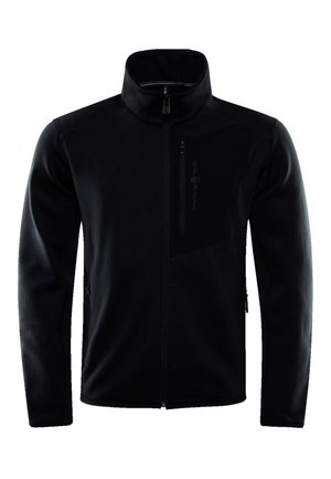 Chaqueta negra con cremallera completa, hecha de material softshell, con un alto cuello, presenta bolsillos con cremallera y un sutil logo en el pecho.