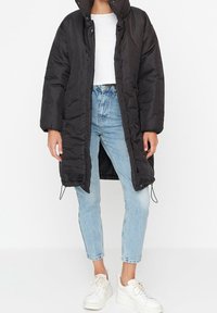 Trendyol Vinterfrakke - black