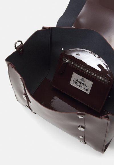 Vivienne Westwood BETTY MEDIUM HANDBAG - Handbag - brown