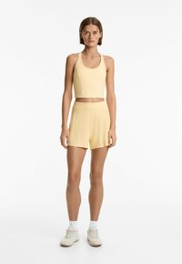 OYSHO RIB-KNIT - Šortky - yellow