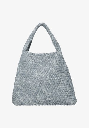 Világosszürke szövött kézitáska széles fonott fogóval és texturált, rugalmas testtel.