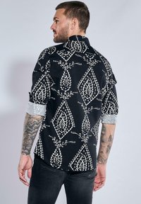 Emilio Adani LANGARM-GEMUSTERT - Hemd - schwarz