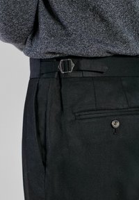 Next SMART SIDE ADJUSTER- SLIM FIT - Chino stiliaus kelnės - black