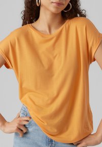 Vero Moda VMAVA PLAIN - Camiseta básica - mock orange