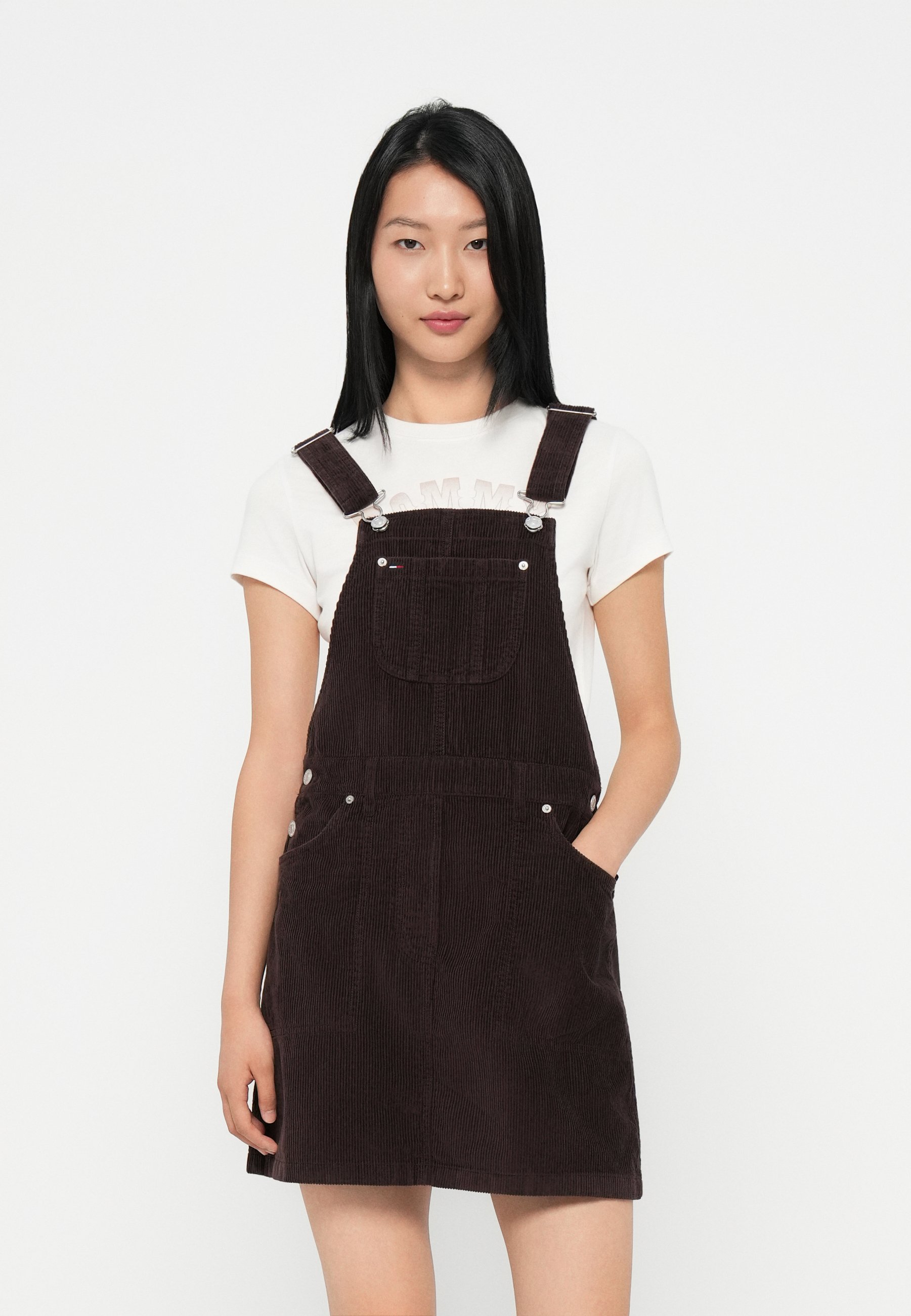 Tommy Jeans SCRIPT DUNGAREES DRESS - Day dress - rich brown/brown -  Zalando.ie