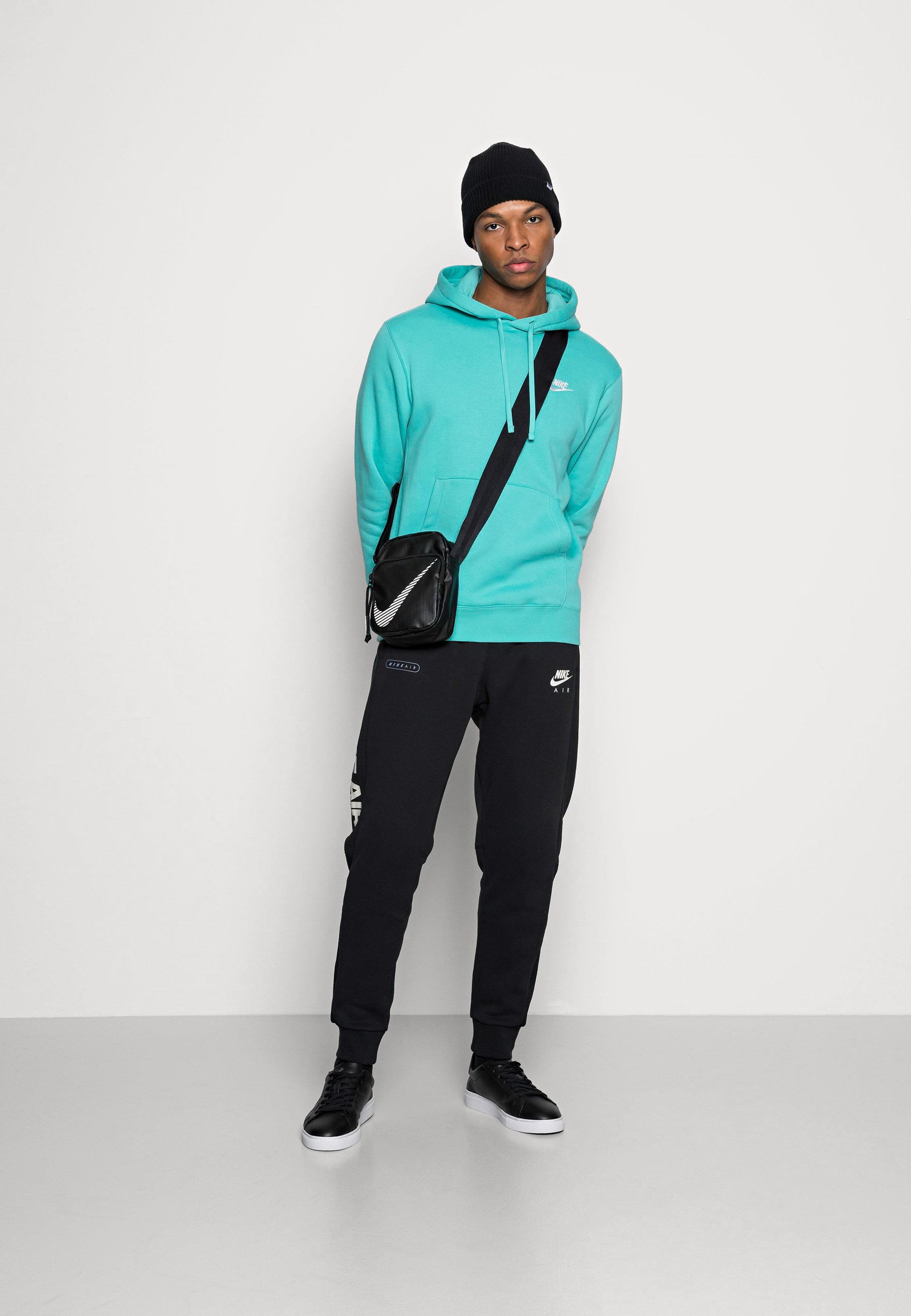 Nike Sportswear SPORTSWEAR CLUB FLEECE - Sweatshirt - washed