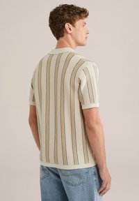 Thumbnail Image 3