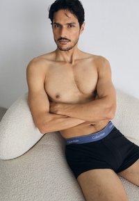 Calvin Klein Underwear TRUNK 3 PACK - Boxerbriefs - black/glacier/blue bell