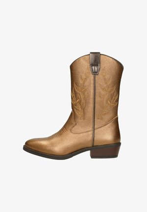 Bronzen leren cowboylaars met gestikte bladvormen, spitse neus, middelhoog schacht en een lage blokhak. Geverfde structuur.