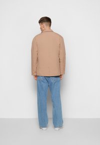 Carhartt WIP MONTANA  - Lichte jas - dusty brown