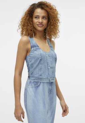 Lichtblauwe denim cropped vest met mouwloos ontwerp, voor sluiting met knopen en zakken, heeft een vervaagde wasshing en zichtbare stikdetails.