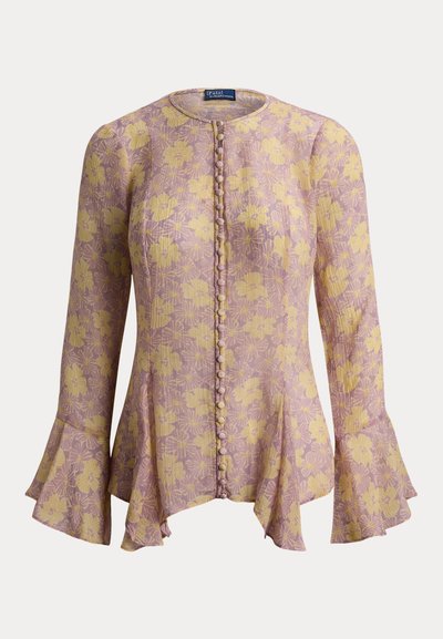 Florale Bluse in Rosa und Gelb mit langen Glockenärmeln, rundem Ausschnitt und einer Vorderseite mit Knöpfen, die ein strukturiertes Blumenmuster zeigt.