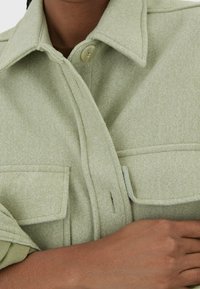 Stradivarius Leichte Jacke - mottled green