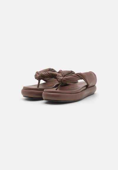 Stine Goya SGSIENNA - Σανδάλια τύπου T - chocolate