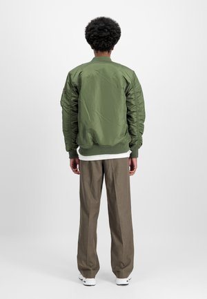 - Kurtka Bomber