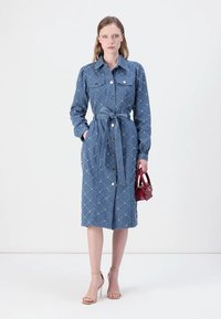 Cras SELENA DRESS - Denimové šaty - light blue
