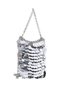 Zilveren pailletten clutch met een ketting schouderband, met een rechthoekige vorm en een textuur die bedekt is met reflecterende ronde pailletten.