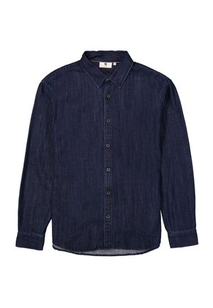 Camisa de mezclilla azul oscuro con collar clásico, mangas largas y cierre de botones. Presenta detalles de costura y un dobladillo curvado.