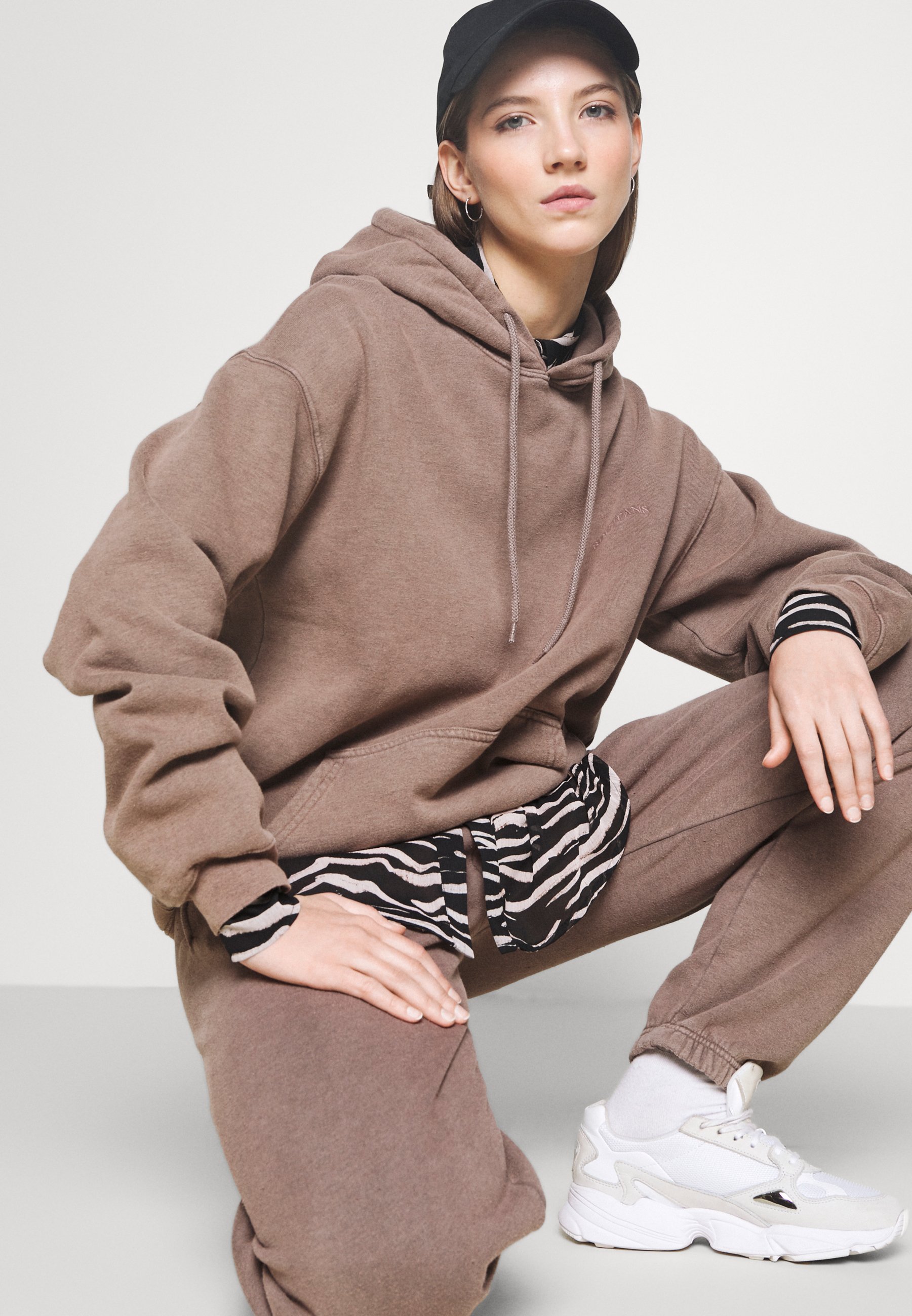 BDG Urban Outfitters OVERDYED JOGGER 