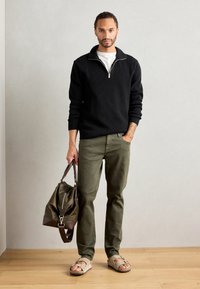 Antony Morato KURT COMFORT - Traperice suženog kroja - dark olive