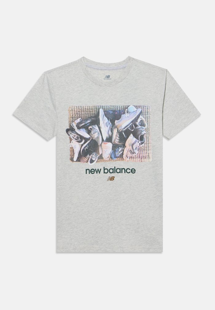 New Balance SHOE MAT GRAPHIC TEE - Print T-shirt - ash heather