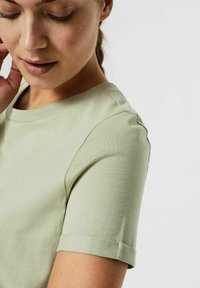 Vero Moda VMPAULA - T-paita - desert sage