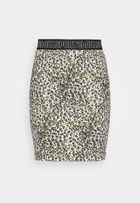 Leopardmønster blyantskirt i hvid, olivengrøn og sort. Har en sort elastisk talje med "SPORT" skrifttype. Glat tekstur, tætsiddende design.