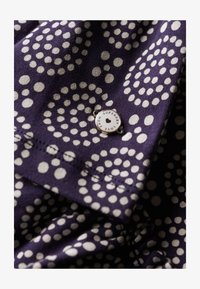 Geselecteerd, navy dot floral print