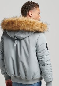 Superdry & Co EVEREST - Chaqueta de invierno - blue
