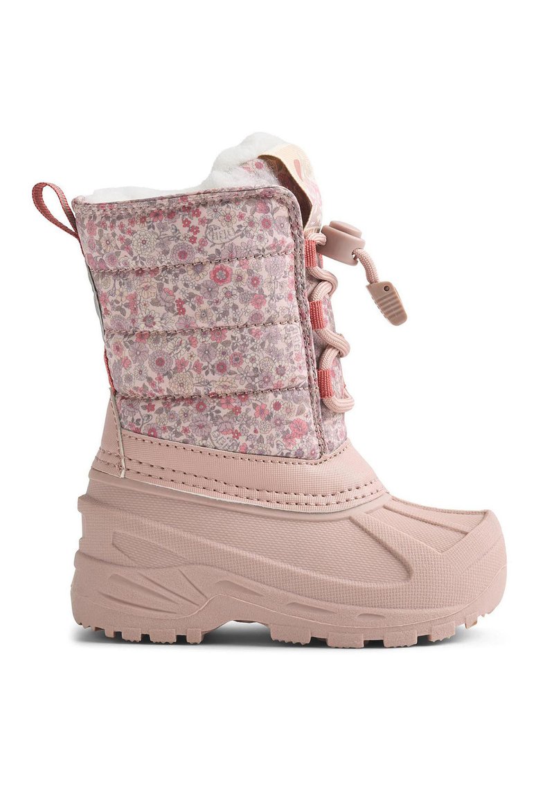 Ružová nepremokavá zimná čižma s kvetovanou tkaninou, polstrovaným holenným dielom, gumovou podrážkou a predným šnurovacím nastavovačom pre pevné uchytenie.