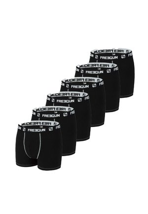 Six shorty boxers noirs avec des coutures blanches et des ceintures noires portant la mention "FREEGUN" en texte blanc.