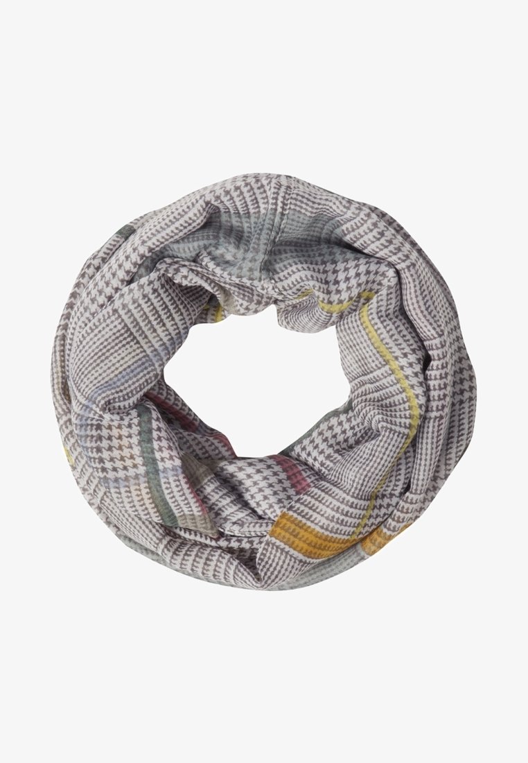 Écharpe circulaire avec un motif pied-de-poule gris et blanc, accentuée par de fines rayures jaunes, vertes et rouges.