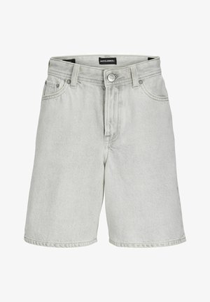 Lysgrå denimshorts med frontknap og lynlås, bæltestropper samt forlommer og møntlomme, vist mod en hvid baggrund.