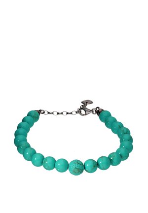 Türkisfarbene Perlenarmband mit glatten, sphärischen Perlen und einer detaillierten, runden Perle, ergänzt durch eine Silberkette und einen Verschluss.