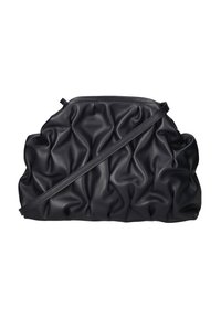 Borsa a tracolla in pelle nera con texture, design arricciato, chiusura con zip e tracolla sottile regolabile.