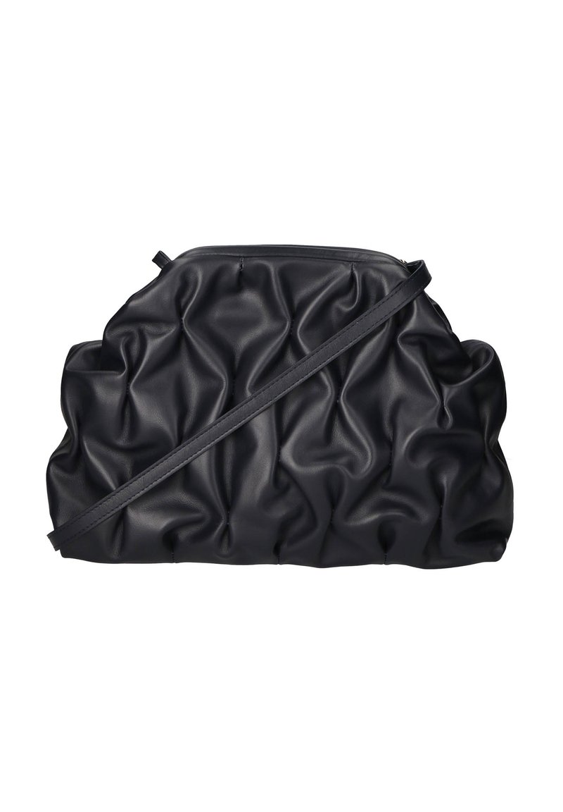 Borsa a tracolla in pelle nera con texture, design arricciato, chiusura con zip e tracolla sottile regolabile.
