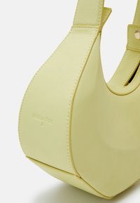 Patrizia Pepe HANDBAG - Ručna torba - light sunny lime