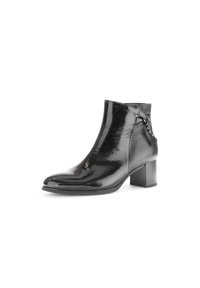 Schwarze Lackleder-Ankle-Boots mit gerundetem Zehenbereich, mittelhohem Blockabsatz und dekorativem seitlichem Riemen. Glatte, glänzende Textur.