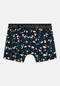 Čierne boxerské šortky s geometrickým vzorom modrých, bielych a čiernych tvarov. Elastický pás s výrazne zobrazeným logom značky.