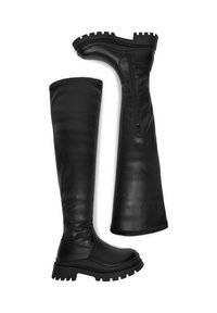 Czarne skórzane botki za kolano z fakturowaną powierzchnią, grubą podeszwą i zamkiem błyskawicznym z boku для łatwego zakładania.