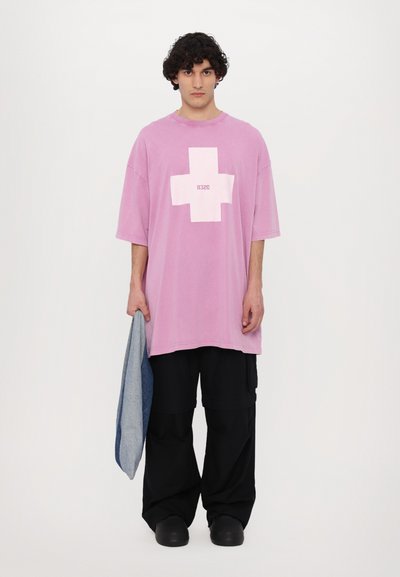 032c POINT OVERSIZED UNISEX - Print T-shirt - faded pink