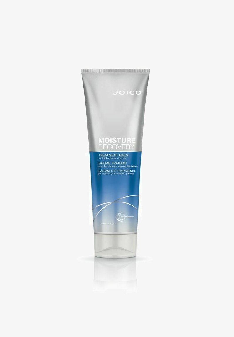 Joico Moisture Recovery Treatment Balm i en skruvförpackning, silver och blå gradient, 250 mL. Har ett klart fliplock och en jämn textur.