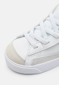 Nike Sportswear BLAZER MID '77 UNISEX - Höga sneakers - summit white/aquarius blue/photon dust/white