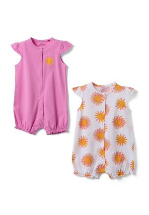 Dos peleles sin mangas para bebé, uno rosa sólido con un pequeño diseño de sol, otro blanco con un patrón de sol amarillo y rosa por todas partes.
