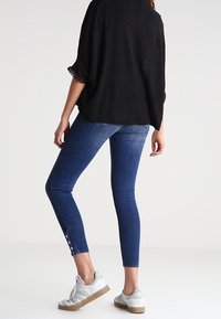 Dorothy Perkins Kofta - black